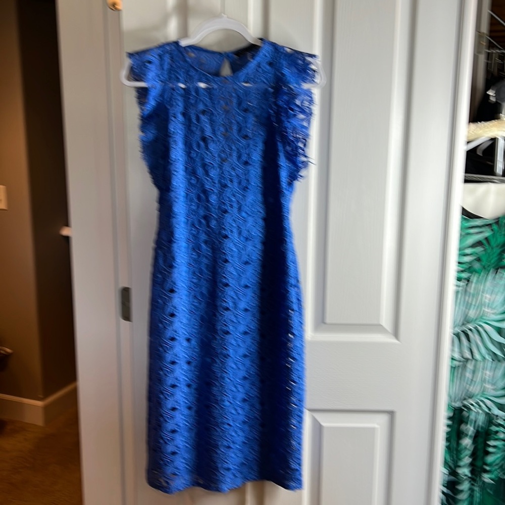 The color of this lace dress is insane the blue wear me to a wedding please